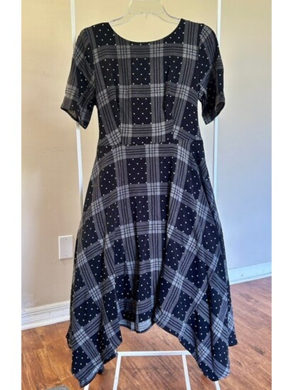 ELLE Black and White Plaid Polka Dot Dress w Tie Back, Small